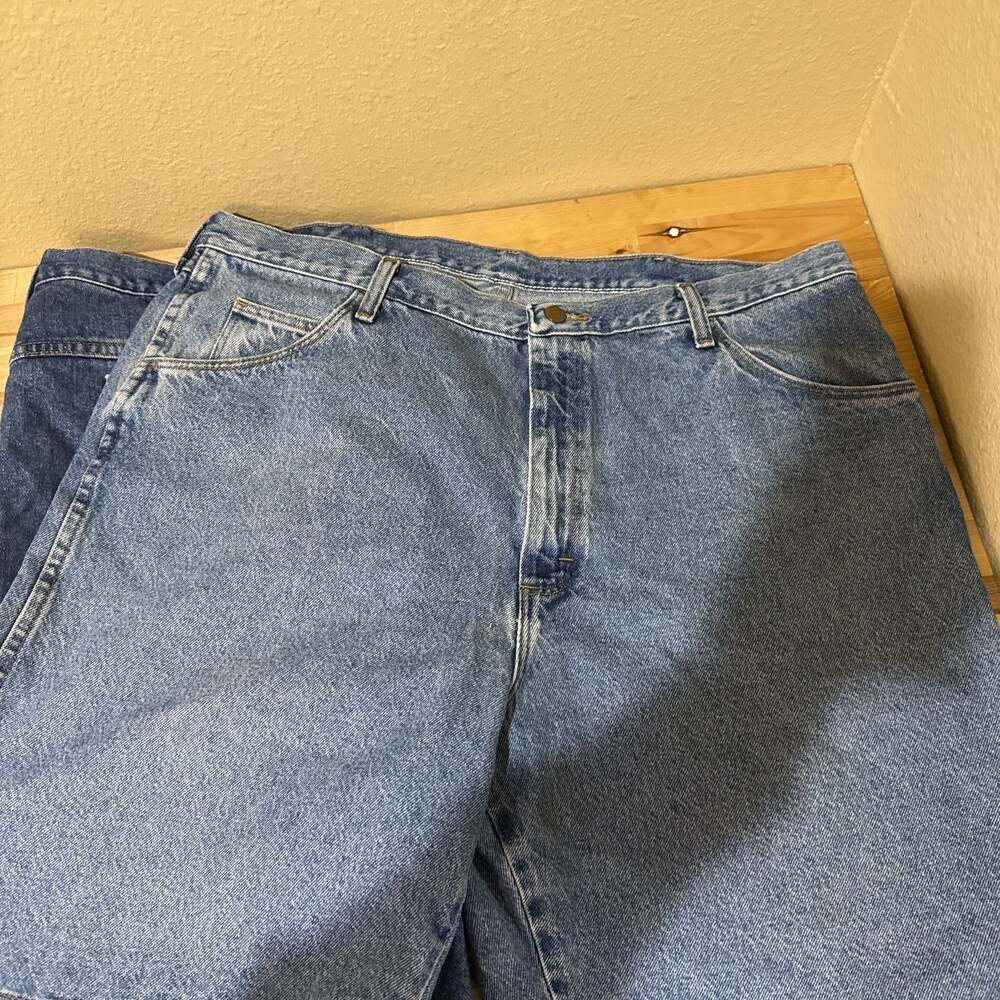 Bundle of 2 Wrangler Authentic Denim Jorts, Men's Relaxed Fit - 40 - Picture 5 of 10